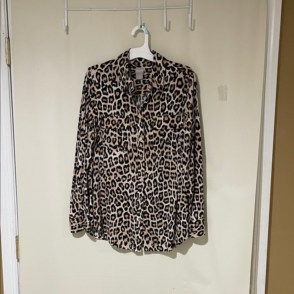 NWOT Chico's Leopard Print Button-Down Shirt Women’s Size 0 U.S. Small